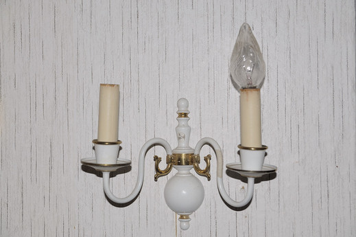 Lampička dvojče z bile mosazi