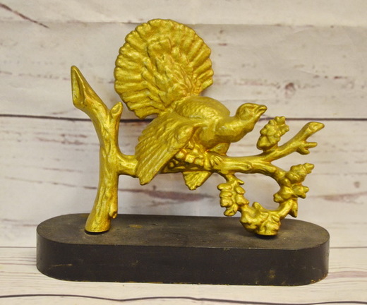 Starožitná soška Mosazný Tetřev na podstavci