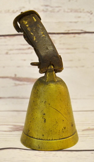 Mosazný kravský zvonek se závěsem