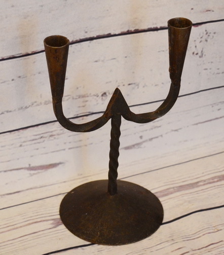 Černý dvojramenný litinový kovaný svícen 26cm