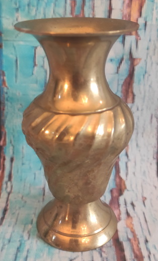 Vázička pruhovaná mosazná 11 cm