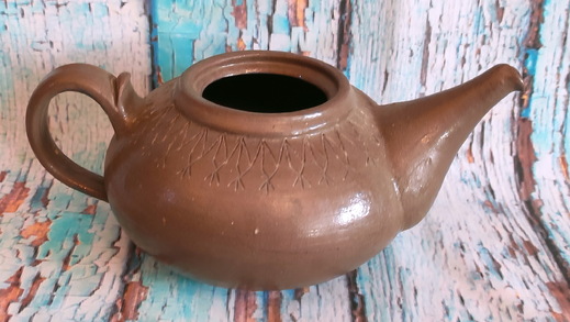 Keramická konvička hnědá