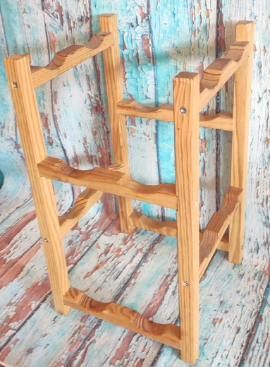 Dřevěný stojan na víno 8 lahví