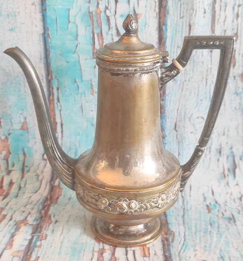 Stříbrná konvice 18cm