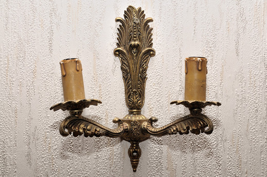 Nástěnná mosazná lampička dvojče