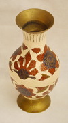 Mosazná váza bílá červená 20cm