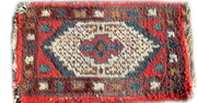 Indický ručně vázaný vlněný kobereček 60x40cm