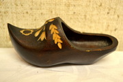 Porcelánový dřeváček popelník