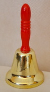 Mosasný dřevěný zvoneček červený